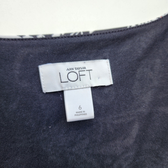 Ann Taylor LOFT Shift Dress Floral Cap Sleeve Empire Waist Black White Stretch 6 - Picture 14 of 16